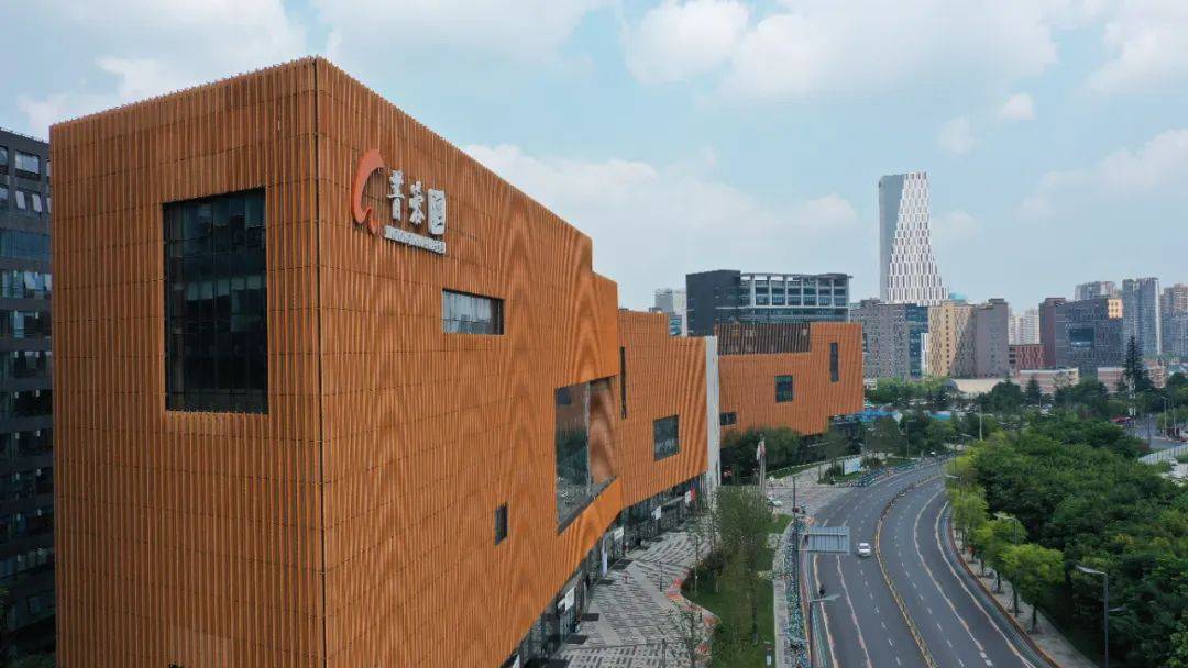 雷火电竞官网 雷火电竞平台集成电路“链主”企业海光信息成功上市背后的成都高新区做对了什么？(图3)