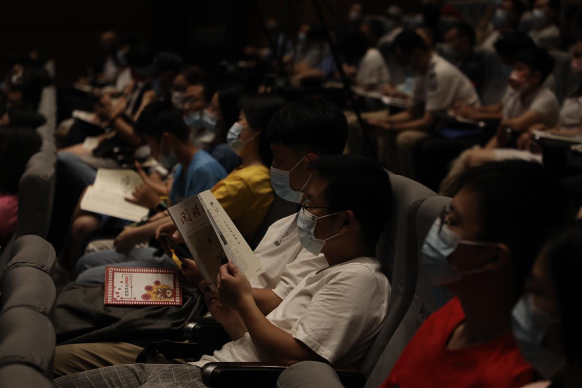 雷火电竞平台 雷火电竞官网集成电路专家谈“芯”：“我们需要有忧患意识但也不必过分悲观”(图4)